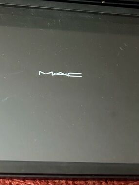 Mac Pro palette compact